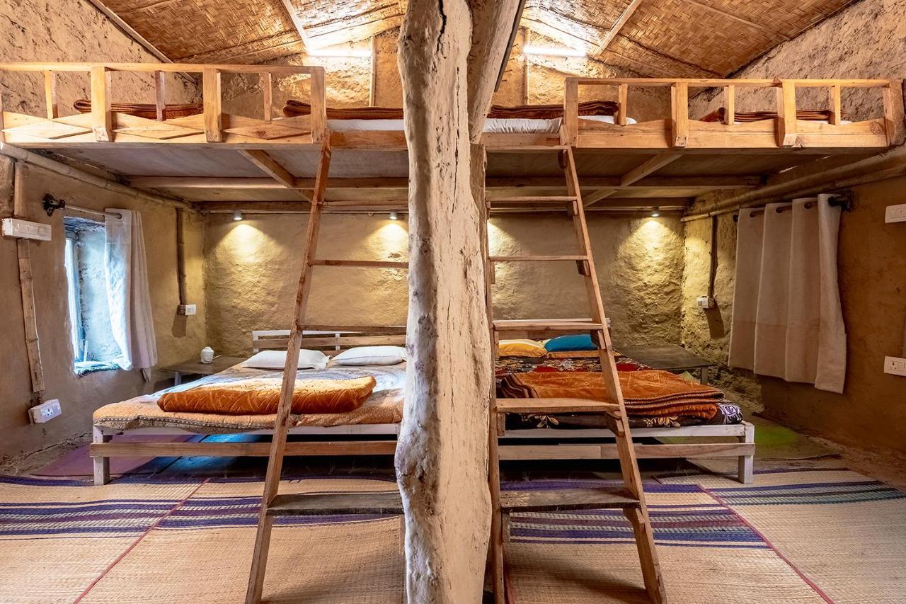 Vista Hostel Jeolikote, Nainital Patwa Dunga Kültér fotó