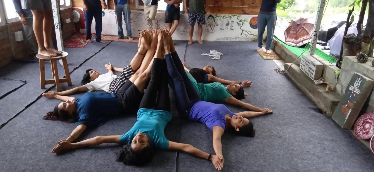 Vista Hostel Jeolikote, Nainital Patwa Dunga Kültér fotó